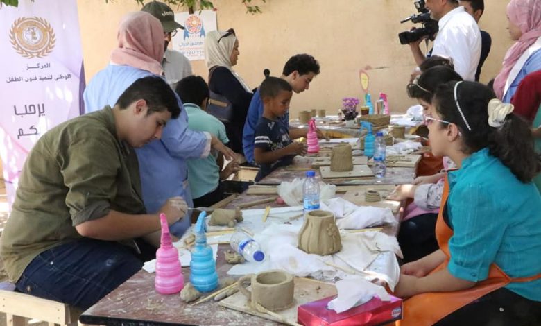 التربية الفنية لذوي الإعاقة .. تعبير عن المشاعر وتدريب عضلي