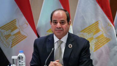 السيسي: مصر مش زي أمريكا وفرنسا وهنشتغل للخروج من الفقر