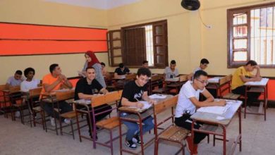 طلاب الثانوية العامة المكفوفين يؤدون امتحان اللغة العربية (ورقة ثانية)