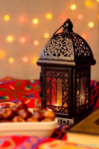 صور فوانيس رمضان 2024 خشب ومعدن وبلاستيك