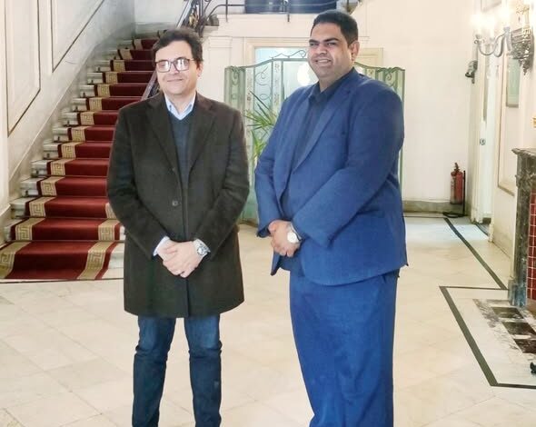 وزير الثقافة يلتقي الأصم الناطق رامز عباس لمناقشة عدد من مشاريع التعاون المشترك لتنمية قدرات الصم